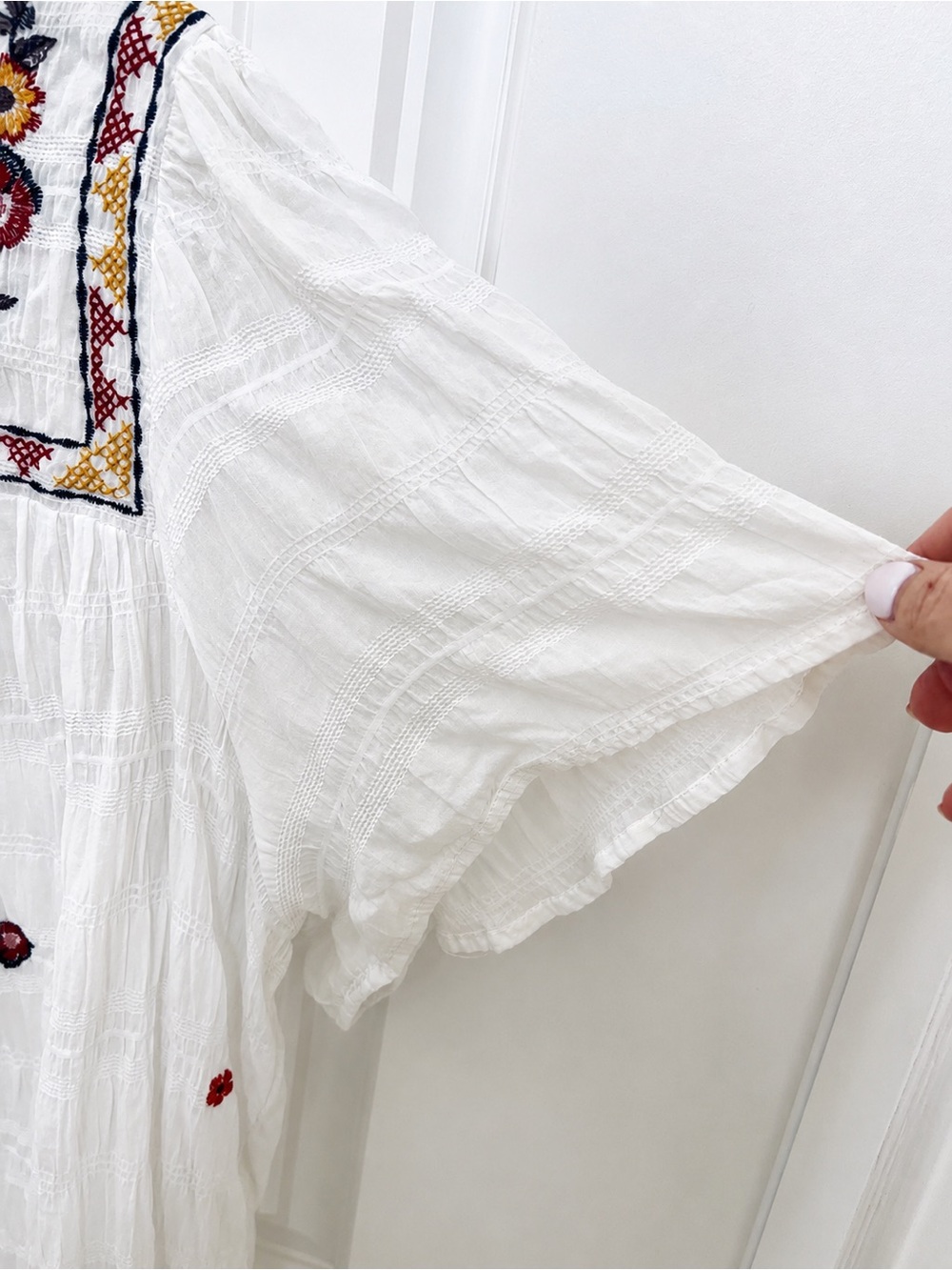 Knox Rose White Embroidered Boho Flutter Sleeve Top - Picture 5 of 10